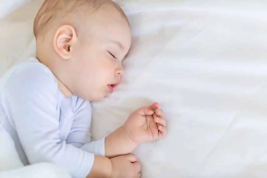 Finding the Right Sleep Training Method for your Baby - Is Your Baby Ready to Sleep Through The Night? Common Sleep Training Techniques. Ready for sleep training? Learn when to start sleep training and which methods to try. Different sleep training techniques. #sleeptraining #sleeptrainingmethods #babyisreadytosleeptrain #sleepthroughthenight