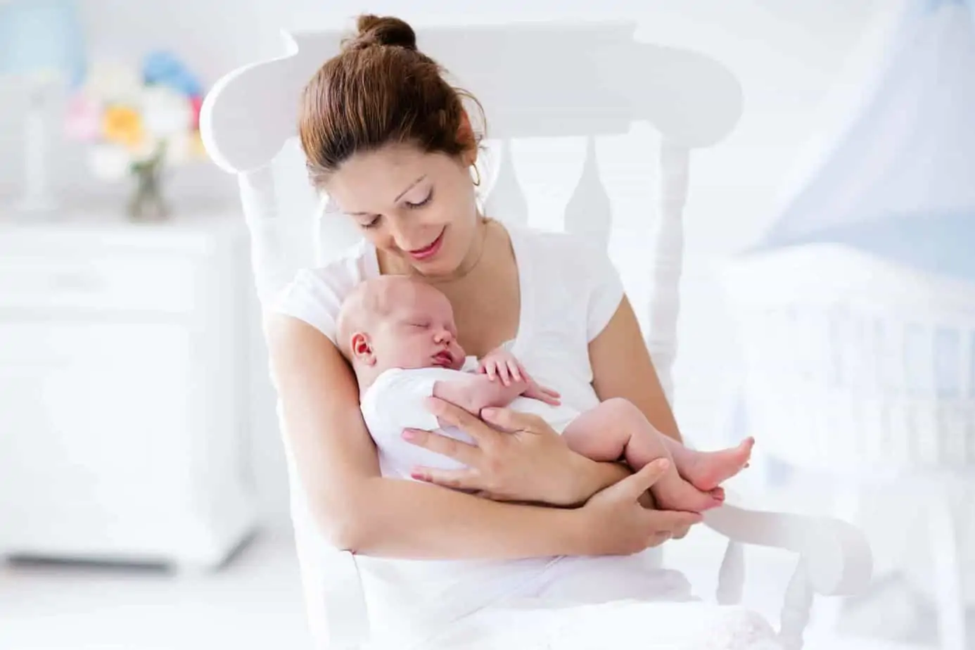 14 Great Tips for New Parents with a Newborn Baby. If you're a first-time parent, these newborn care tips will help you feel confident caring for your new baby at home. New Mom tips: Newborn baby care and advice for feeding, sleeping, nursing and preparing the nursery for good sleep habits from the start.