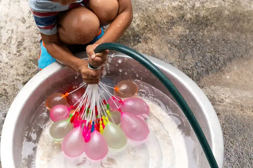 15 Cool Games & Activities for Kids to Beat the Heat 