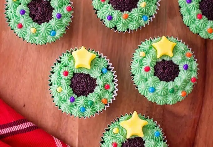 Christmas wreath cupcakes