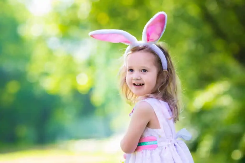 100 best non-candy Easter egg fillers that can fit in a plastic Easter egg. The best non-candy easter egg fillers for your Easter egg hunt or Easter basket.
