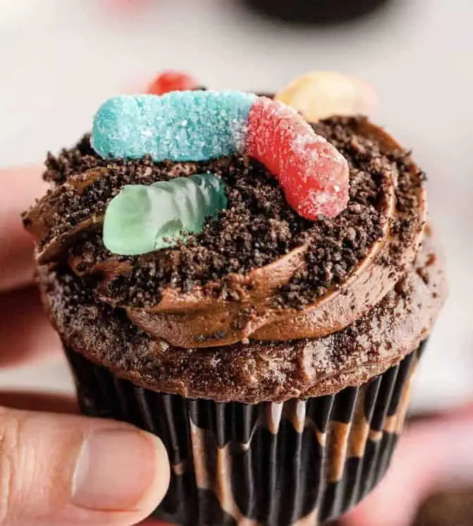 halloween dirt cup cupcake