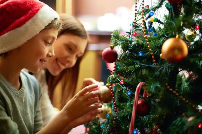 No Entitled Kids This Holiday: Shifting from Gifts to Meaningful Moments