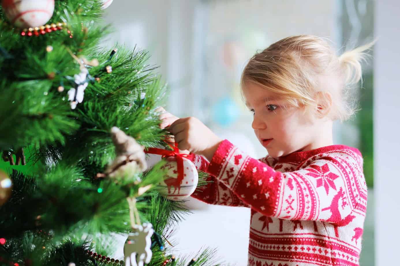 52 of the Best Holiday Traditions You Must-Do this Christmas Season